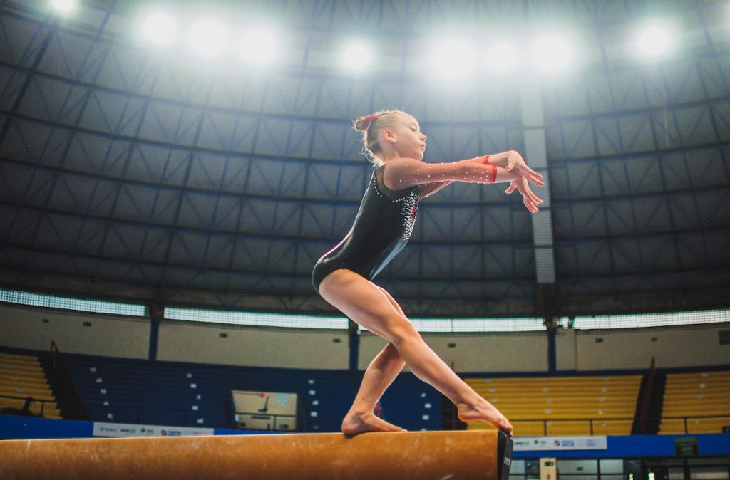 gymnastique-poutre-fille